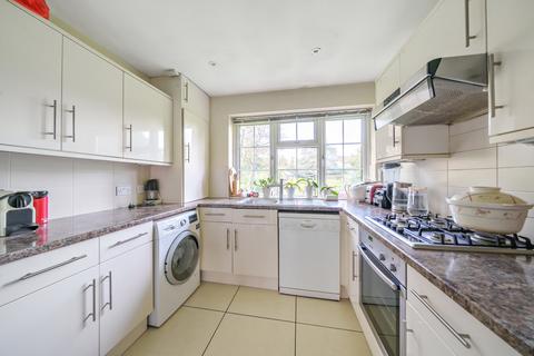 2 bedroom maisonette for sale, Laburnum Court, Stanmore, Middlesex