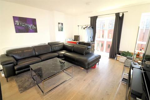 2 bedroom flat for sale, St. James Road, Brentwood, Essex, CM14