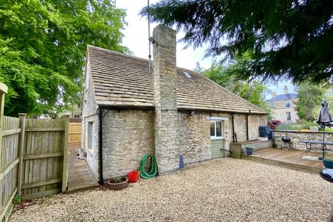 2 bedroom detached house for sale, Querns lane, Cirencester