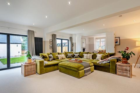 The Acres Crouch Lane, Winkfield, Windsor, SL4 4TN