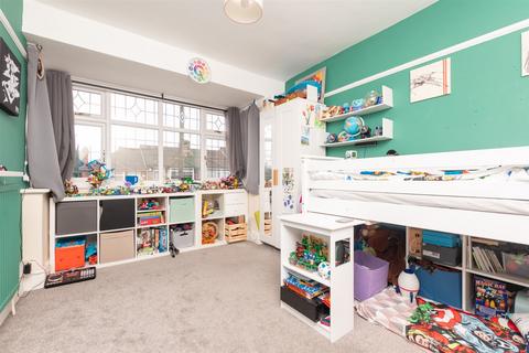 11 Highmead, London, SE18 2DH