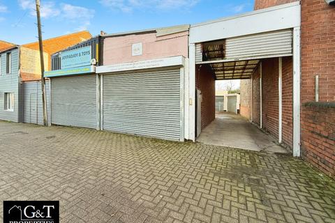 Property to rent, Halesowen Road, Netherton, Dudley