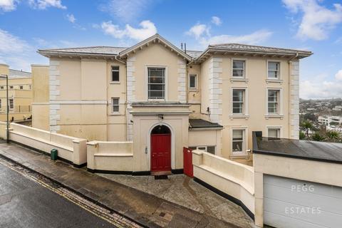 2 bedroom apartment for sale, Warren Road, Torquay TQ2