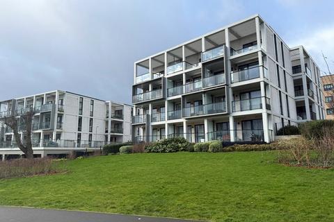 2 bedroom apartment for sale, Hornchurch Road, Uxbridge, UB10