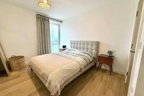 2 bedroom apartment for sale, Hornchurch Road, Uxbridge, UB10