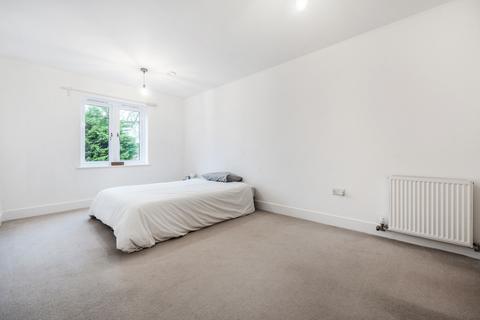 2 bedroom apartment to rent, Shepard Place, Reading RG8