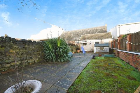 2 bedroom end of terrace house for sale, Old Road, Derbyshire S40