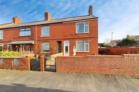 3 bedroom end of terrace house for sale, Bridge Street, Deeside CH5