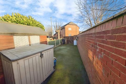 3 bedroom end of terrace house for sale, Bridge Street, Deeside CH5