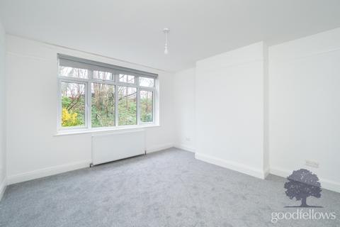 2 bedroom apartment to rent, Martin Way, Morden SM4