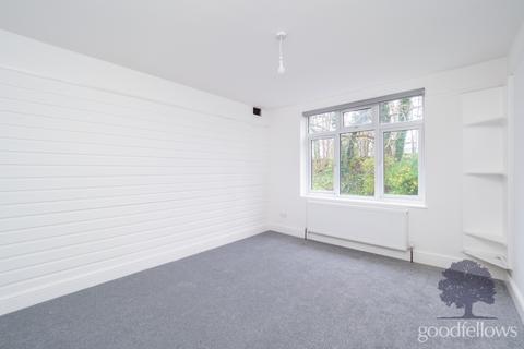 2 bedroom apartment to rent, Martin Way, Morden SM4