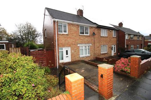 3 bedroom semi-detached house to rent, Burns Avenue, Tyne and Wear NE35