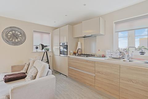 1 bedroom apartment for sale, Five Oaks Lane, Chigwell IG7