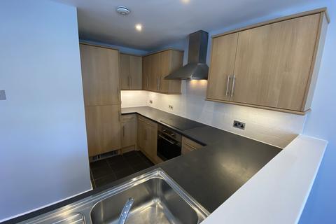 2 bedroom apartment to rent, Claremont Grove, Woodford Green IG8