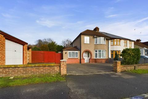 4 bedroom house to rent, Merewood Road, Barnehurst ,