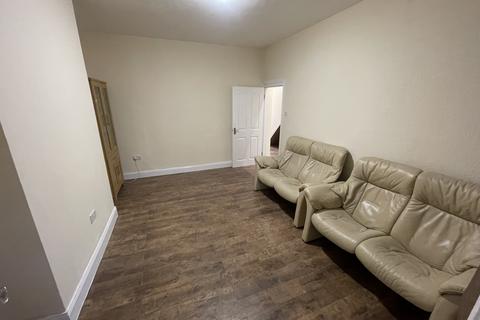 2 bedroom flat to rent, Simonside Terrace, Heaton NE6