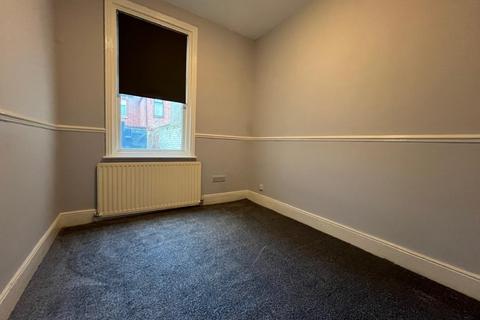 2 bedroom apartment to rent, Stanhope Road, South Shields, Tyne and Wear, NE33