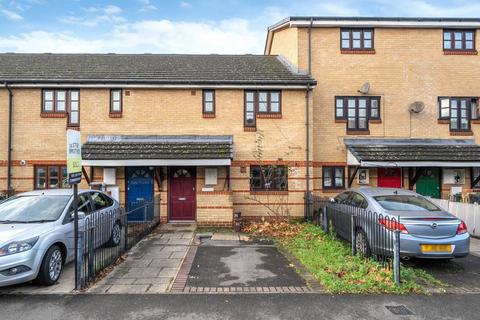 3 bedroom terraced house for sale, Gosport Road, London