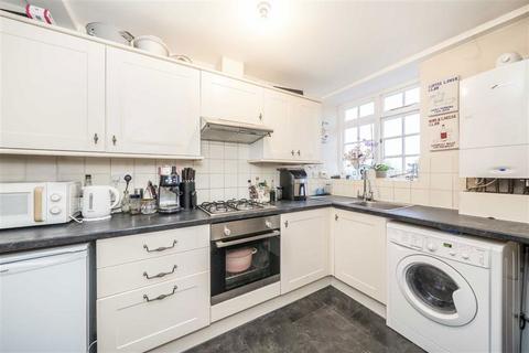 2 bedroom flat for sale, Devonshire Drive, London SE10