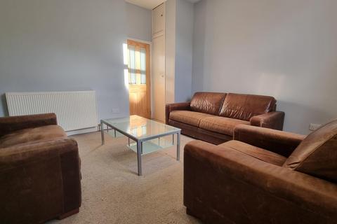 1 bedroom flat to rent, Linksfield Road, Pittodrie, Aberdeen, AB24