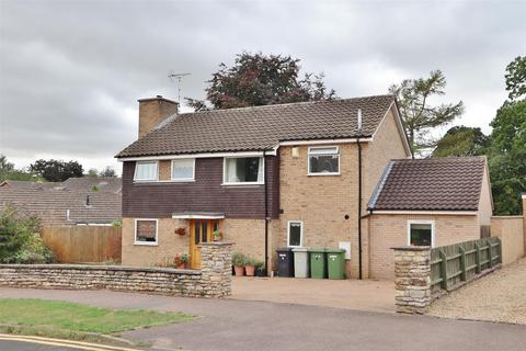 4 bedroom detached house for sale, Vicarage Road, Oakham LE15