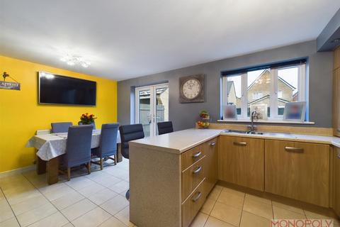 3 bedroom detached house for sale, Pentre Court, Wrexham