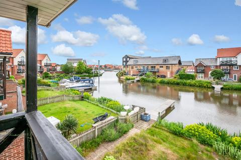 3 bedroom semi-detached house to rent, Park Lane, Burton Waters, Lincoln