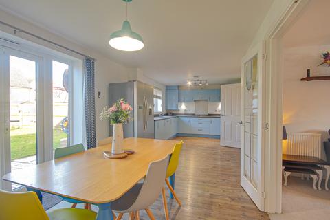 16 Attlebridge Way Kingsway, Quedgeley, Gloucester, GL2 2HY