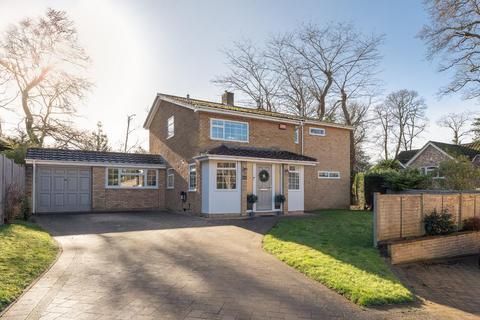 4 bedroom detached house for sale, Chamberlains Gardens, Leighton Buzzard