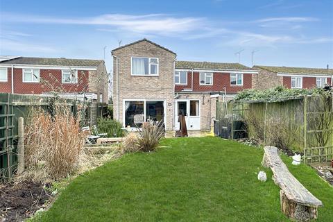 4 bedroom semi-detached house for sale, Symonds Close, Cambridge CB24