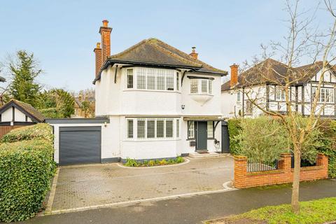 3 bedroom detached house for sale, Garrick Close, Walton-On-Thames KT12