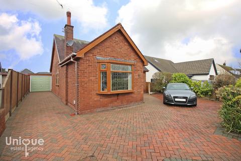 2 bedroom detached house for sale, Deepdale Avenue,  Poulton-le-Fylde, FY6