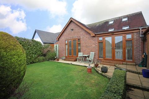 2 bedroom detached house for sale, Deepdale Avenue,  Poulton-le-Fylde, FY6