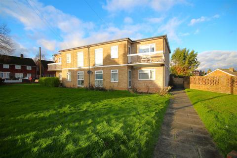 1 bedroom apartment to rent, Queens Avenue, Canterbury