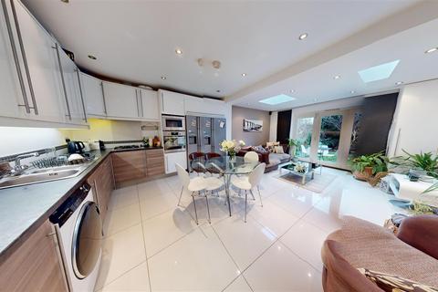 3 bedroom terraced house for sale, Denison Road, London SW19