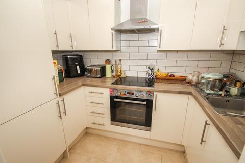 1 bedroom ground floor flat to rent, Whipps Cross Road, London, Greater London, E11