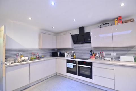 7 bedroom terraced house to rent, Heeley Road, Selly Oak, Birmingham B29