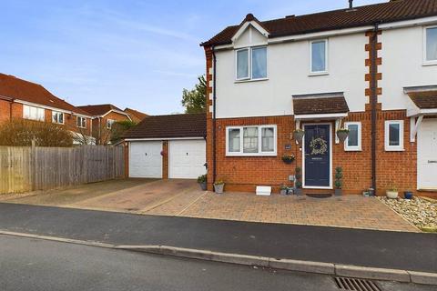 3 bedroom semi-detached house for sale, Trefoil Close, Worcester, Worcestershire, WR5