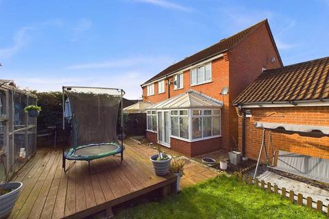 3 bedroom semi-detached house for sale, Trefoil Close, Worcester, Worcestershire, WR5