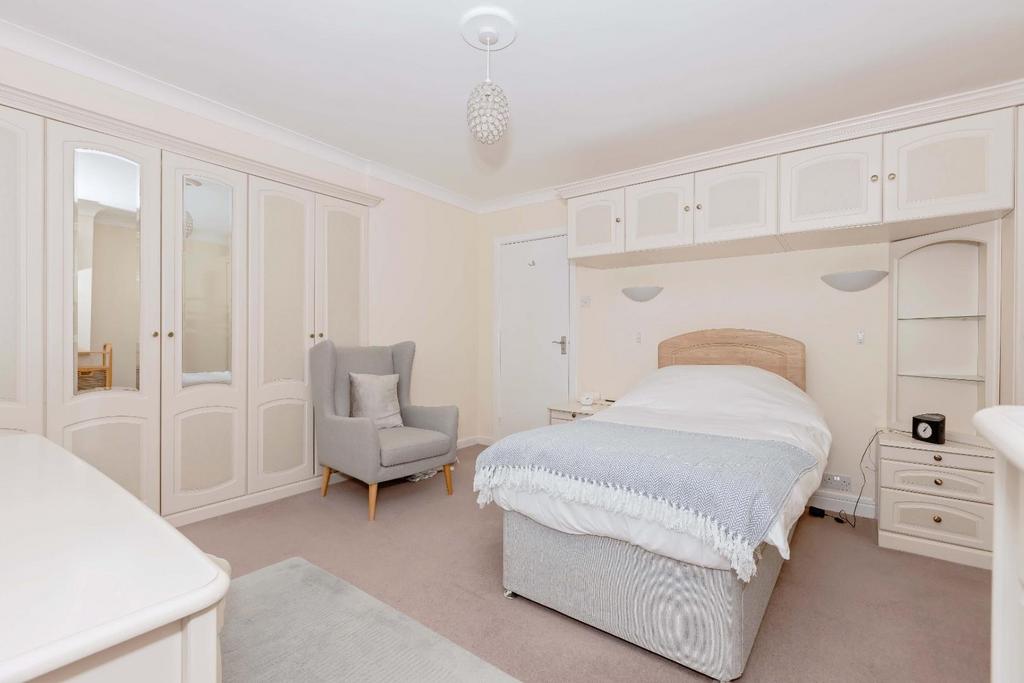 Seafield Ave 12.jpg