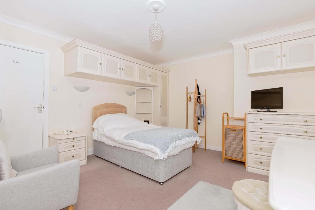 Seafield Ave 11.jpg