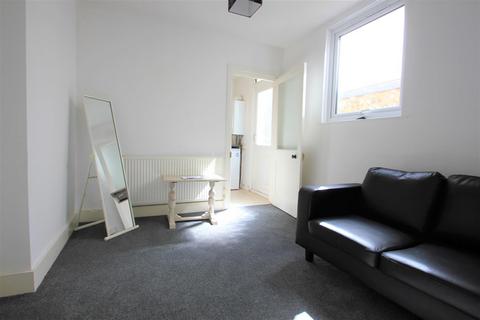 2 bedroom flat to rent, Bonchurch Road, Brighton