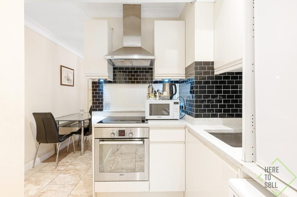 12 Princes Court Hi-15