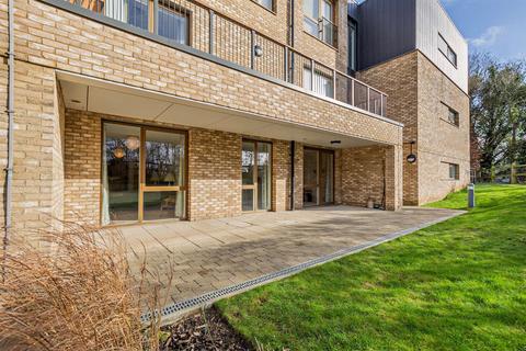 2 bedroom retirement property for sale, Meadow View Court, The Orpines, Wateringbury, Maidstone