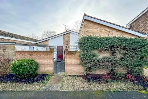 2 bedroom semi-detached bungalow for sale, Whitehouse Meadows, Leigh-on-Sea SS9