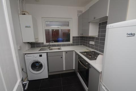 2 bedroom terraced house to rent, Stainer Street, Manchester M12