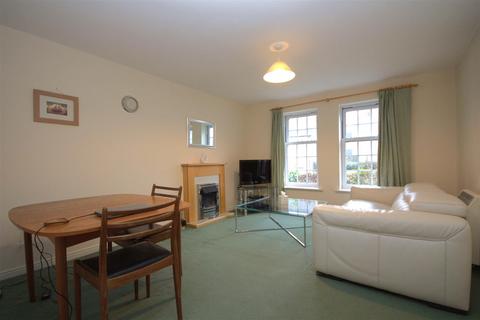 2 bedroom apartment for sale, Kings Avenue, Ely CB7