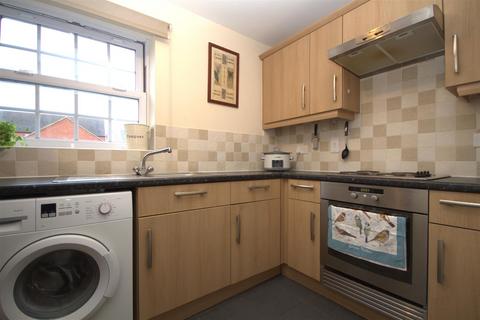 2 bedroom apartment for sale, Kings Avenue, Ely CB7