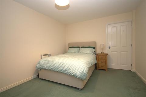 2 bedroom apartment for sale, Kings Avenue, Ely CB7