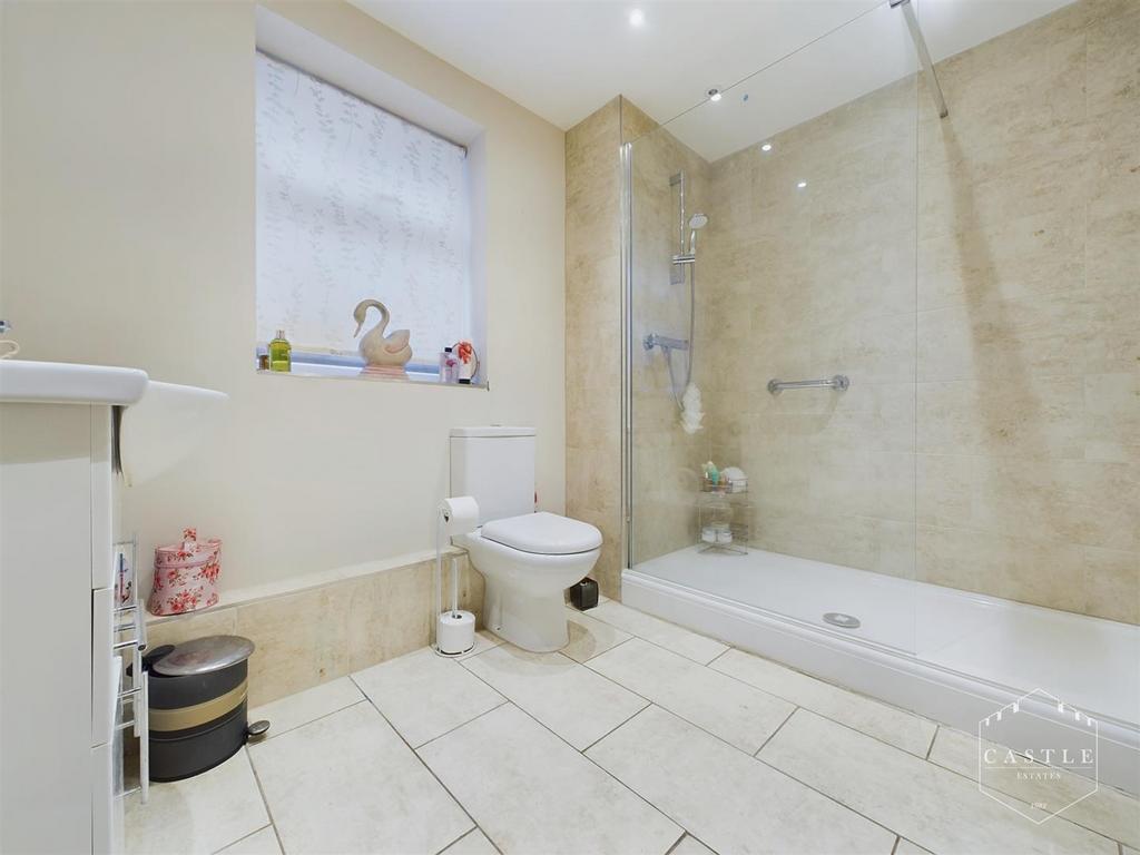 Ensuite shower room